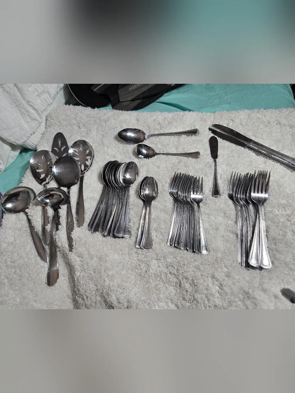 Oneida needlepoint flatware several Items used flatware